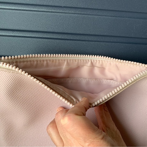 Lululemon Light Pink Clutch Wristlet Pouch Gold Logo Polyvinyl Zipper Pull - Picture 15 of 15